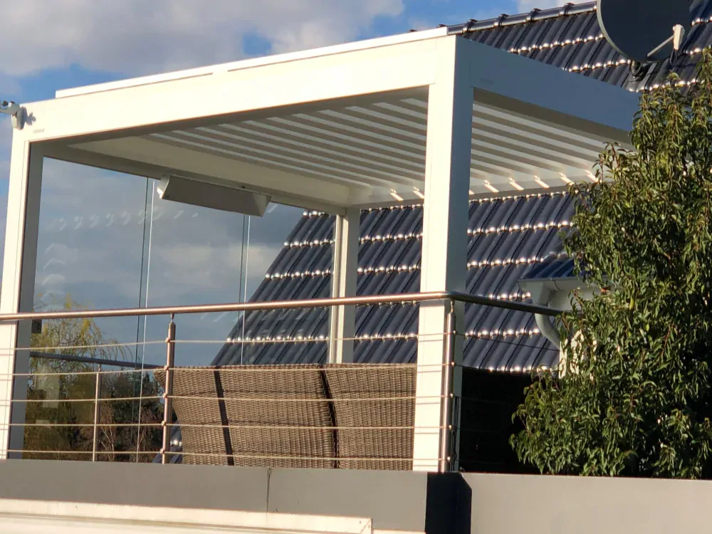 Infrazářič BURDA Relax Glass 2200 W stříbrný kryt, bílé sklo SOMFY