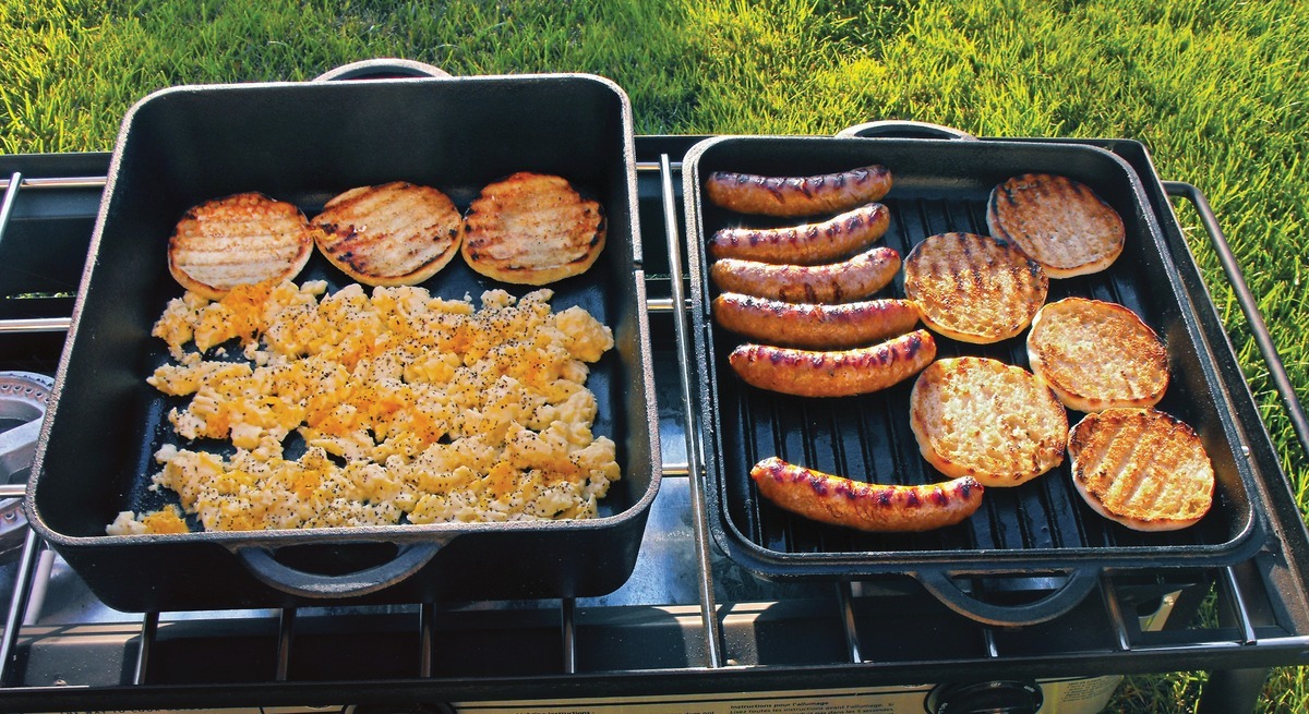 Litinový hrnec Camp Chef Dutch Oven 33x30 cm s víkem