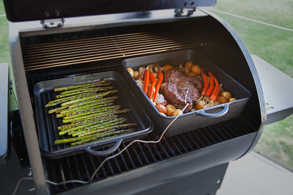 Litinový hrnec Camp Chef Dutch Oven 33x30 cm s víkem