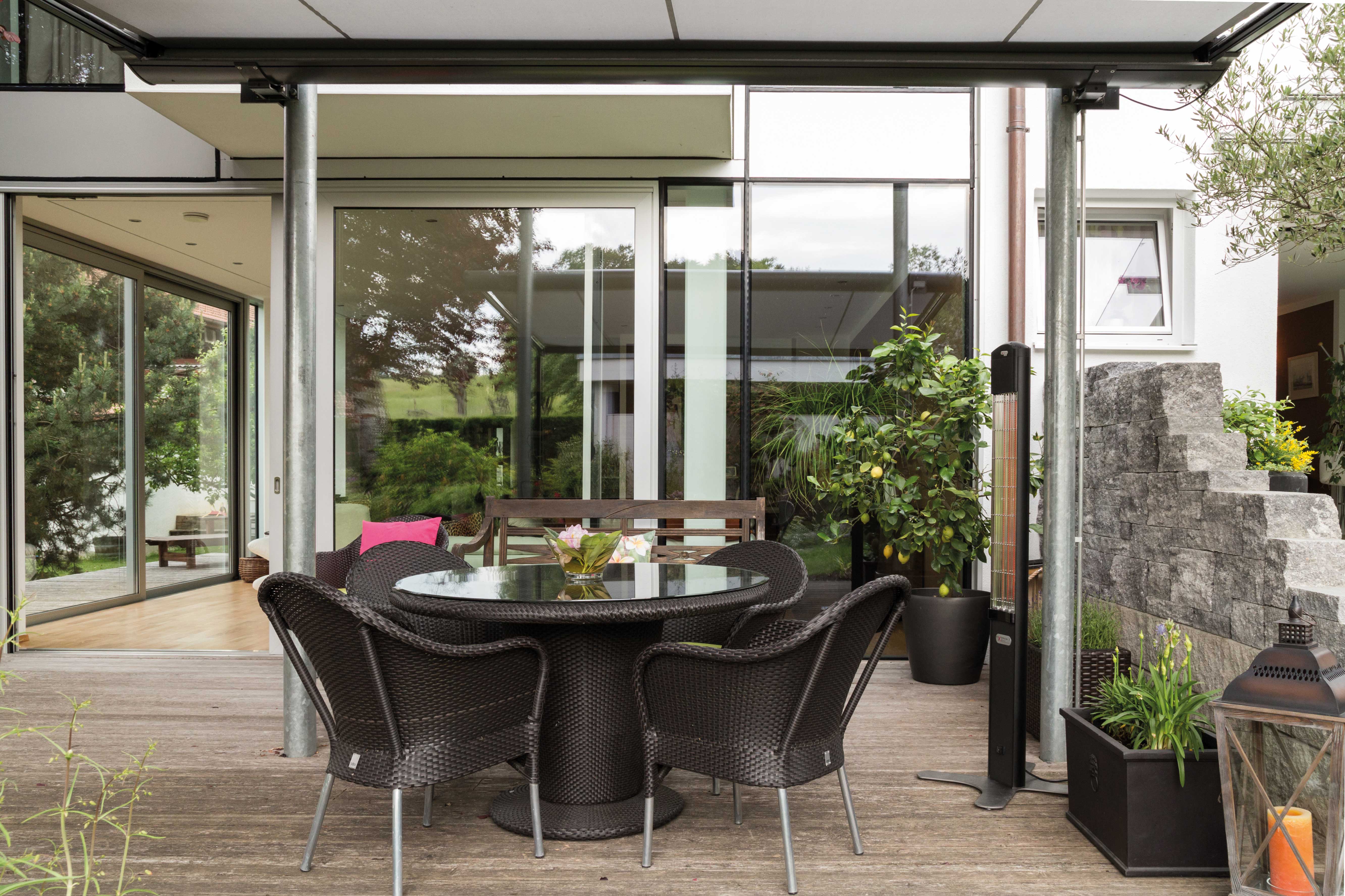 karbonový infrazářič designový přenosný extremeline heattower