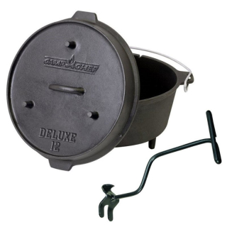 Univerzální litinový hrnec Camp Chef Deluxe Dutch Oven 30 cm s poklicí a zvedákem - pomocník pro širokou škálu přípravy jídel s hlubší poklicí a zvedákem