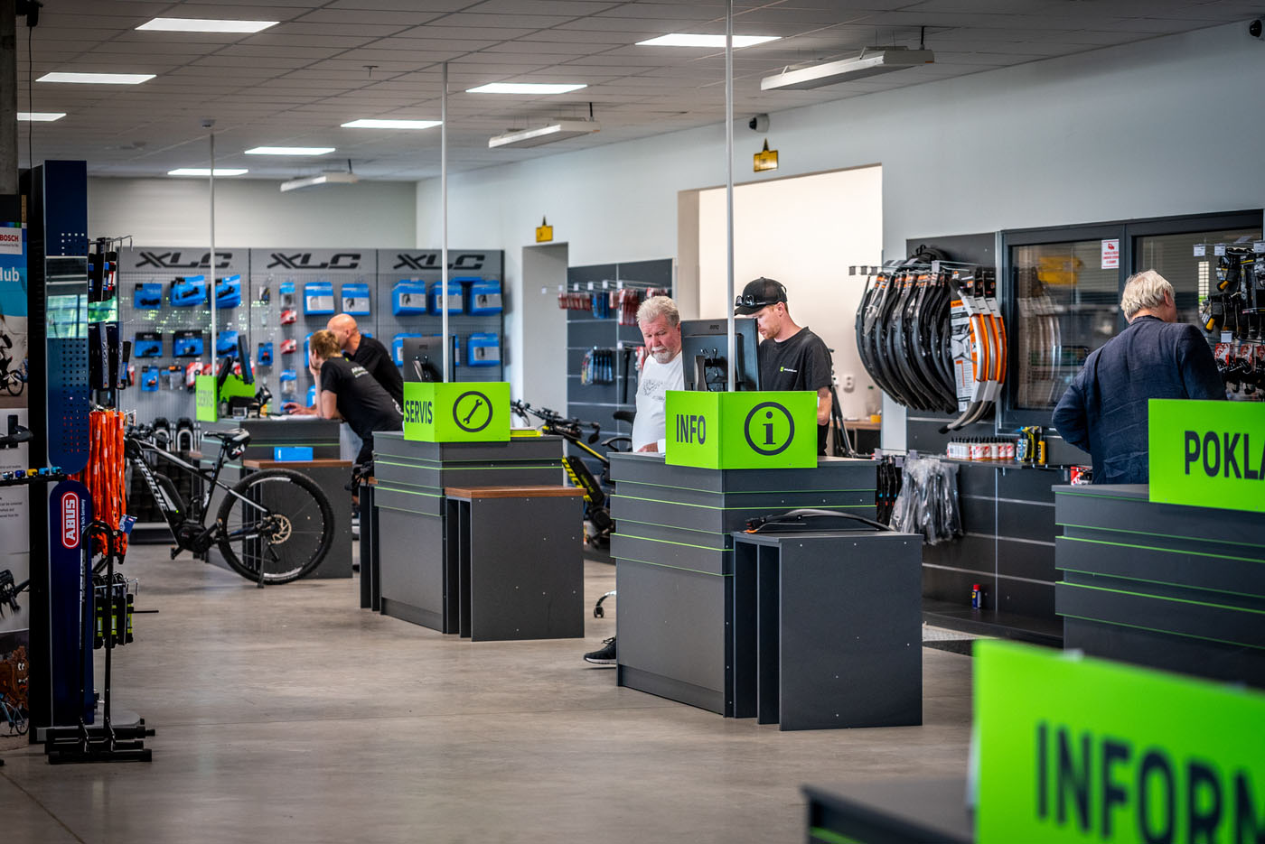 topení infrazářiči fenix ecosun v prodejně akumoto mělník